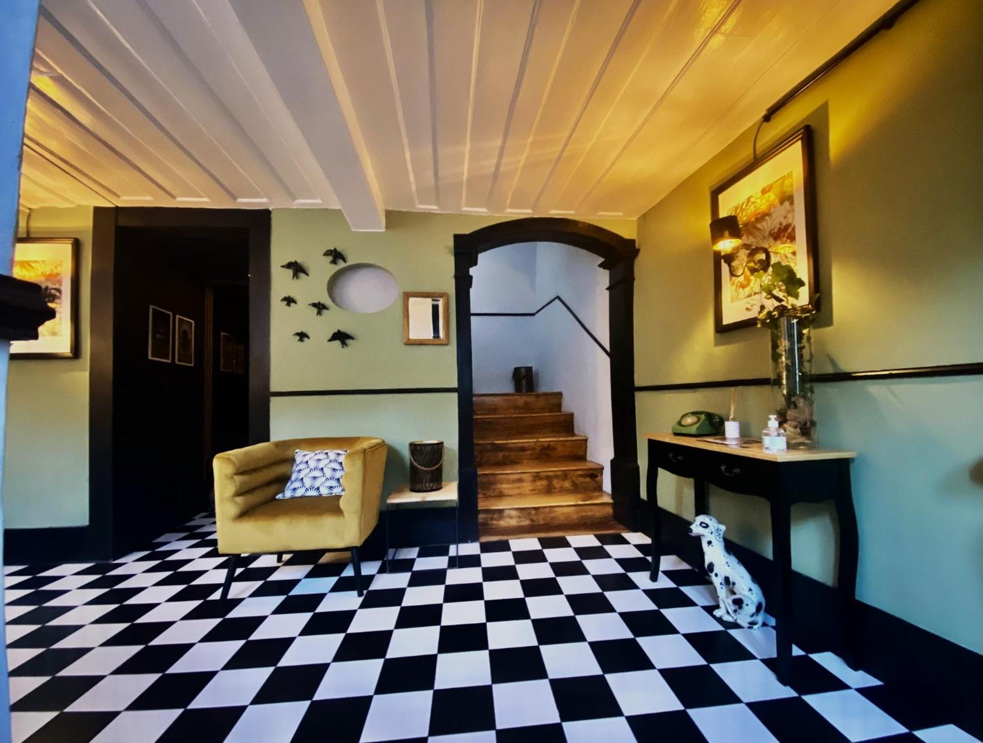 Albergue Door 21 - & Bragança